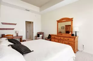 693 Vintage Reserve Cir, Naples, FL 34119 - Photo 23