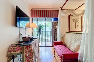 1065 8th St S, Naples, FL 34102 - Photo 29