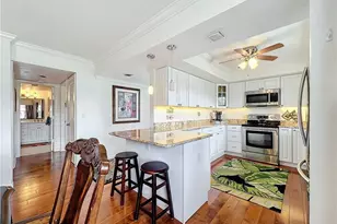 1065 8th St S, Naples, FL 34102 - Photo 19