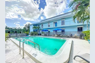 1065 8th St S #203, Naples, FL 34102 - Photo 7