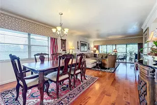 1065 8th St S, Naples, FL 34102 - Photo 17