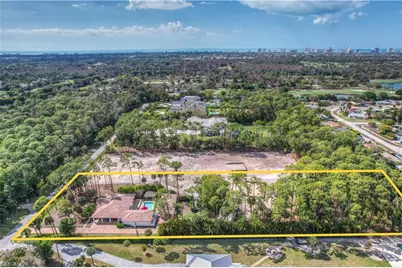 2401 Coach House Ln, Naples, FL 34105 - Photo 25