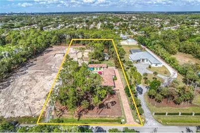 2401 Coach House Ln, Naples, FL 34105 - Photo 23