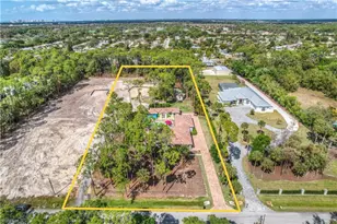 2401 Coach House Ln, Naples, FL 34105 - Photo 23