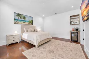 2401 Coach House Ln, Naples, FL 34105 - Photo 9