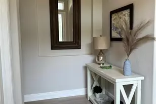 711 Vistana Cir, Naples, FL 34119 - Photo 3