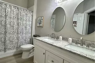 711 Vistana Cir, Naples, FL 34119 - Photo 5