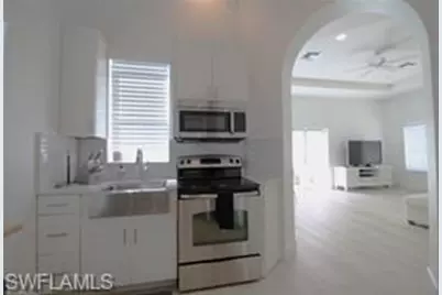 11002 W Vanderbilt Dr, Naples, FL 34108 - Photo 23