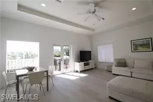 11002 W Vanderbilt Dr, Naples, FL 34108 - Photo 7