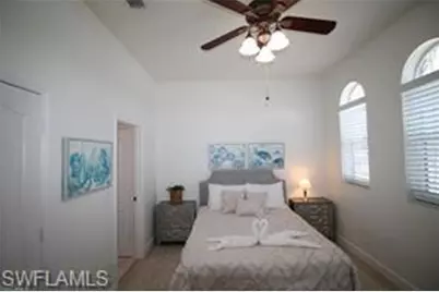 11002 W Vanderbilt Dr, Naples, FL 34108 - Photo 27