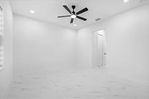 18 NE 11th Ln, Cape Coral, FL 33909 - Photo 33