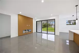 3905 Sunset Rd, Lehigh Acres, FL 33971 - Photo 7