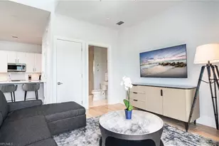 101 8th St S, Naples, FL 34102 - Photo 5