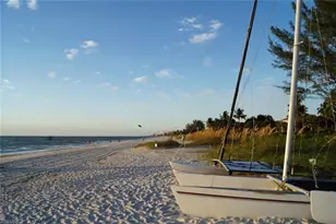 101 8th St S, Naples, FL 34102 - Photo 17