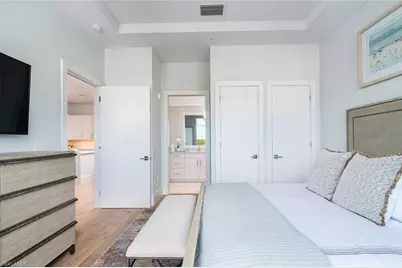 101 8th St S #304, Naples, FL 34102 - Photo 9