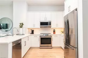 101 8th St S, Naples, FL 34102 - Photo 5