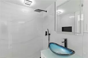 1021 April Ln, North Fort Myers, FL 33903 - Photo 29