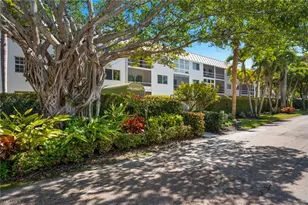 72 7th St S, Naples, FL 34102 - Photo 19