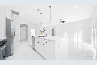 25 Diplomat Pkwy E, Cape Coral, FL 33909 - Photo 7