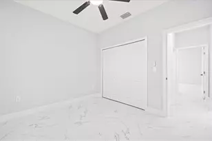 25 Diplomat Pkwy E, Cape Coral, FL 33909 - Photo 13