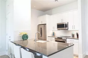 101 8th St S, Naples, FL 34102 - Photo 5