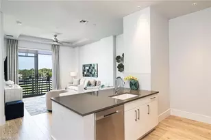 101 8th St S, Naples, FL 34102 - Photo 3