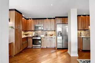 11030 Gulf Shore Dr, Naples, FL 34108 - Photo 9