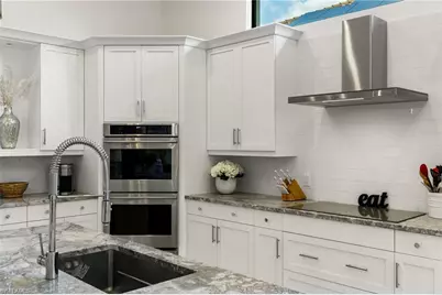 7509 Lantana Cir, Naples, FL 34119 - Photo 9