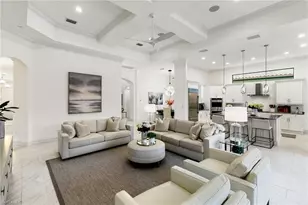 7509 Lantana Cir, Naples, FL 34119 - Photo 3