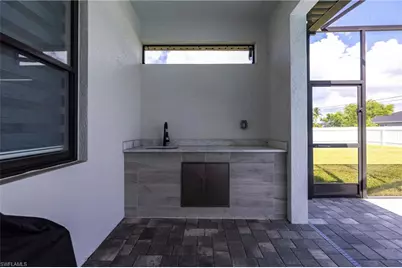 1005 NE 9th Ter, Cape Coral, FL 33909 - Photo 31