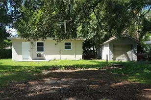 76 Crescent Lake Dr, North Fort Myers, FL 33917 - Photo 1