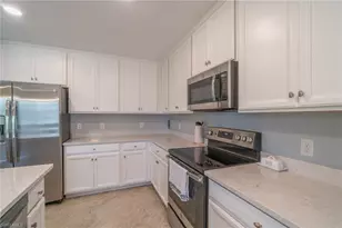 9590 Trevi Ct, Naples, FL 34113 - Photo 9