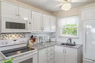 300 Forest Lakes Blvd, Naples, FL 34105 - Photo 5