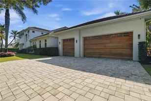 725 Harbour Dr, Naples, FL 34103 - Photo 41