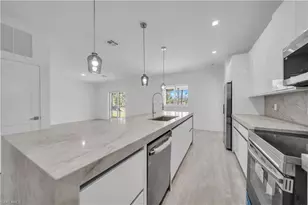 828 Genoa Ave S, Lehigh Acres, FL 33974 - Photo 7