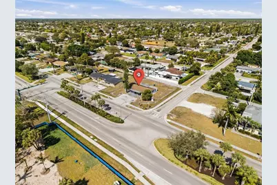 4375 Golden Gate Pkwy, Naples, FL 34116 - Photo 3