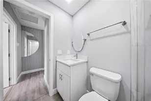 4375 Golden Gate Pkwy, Naples, FL 34116 - Photo 17