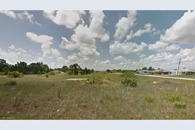 1243 Columbus Blvd, Fort Myers, FL 33913 - Photo 1