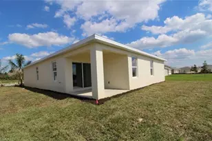 8216 Gopher Tortoise Trail, Lehigh Acres, FL 33972 - Photo 9