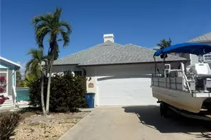 6062 Waterway Bay Dr, Fort Myers, FL 33908 - Photo 3