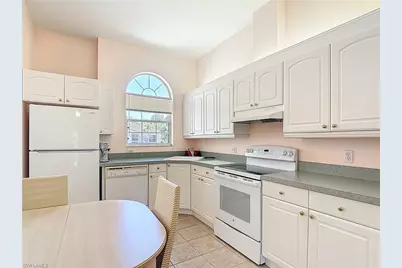 11258 San Sebastian Ln, Bonita Springs, FL 34135 - Photo 9