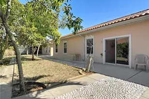 11258 San Sebastian Ln, Bonita Springs, FL 34135 - Photo 23