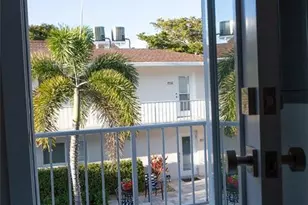 550 Broad Ave S, Naples, FL 34102 - Photo 7