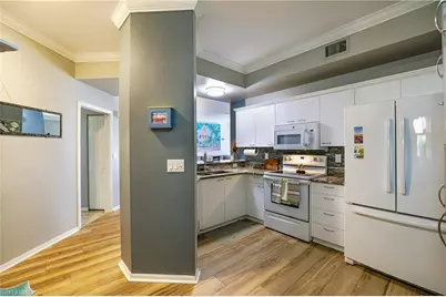 305 Robin Hood Cir #101, Naples, FL 34104 - Photo 3