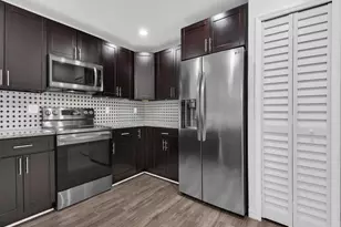 5620 Foxlake Dr, North Fort Myers, FL 33917 - Photo 7