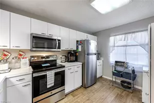 7750 Jewel Ln, Naples, FL 34109 - Photo 7