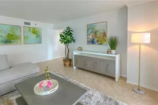 4251 Gulf Shore Blvd N, Naples, FL 34103 - Photo 11