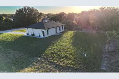 2500 72nd St W, Lehigh Acres, FL 33971 - Photo 33