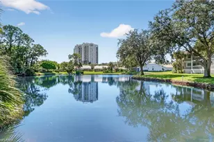 636 Wiggins Bay Dr, Naples, FL 34110 - Photo 13