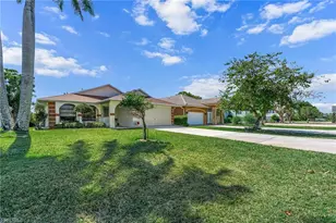 612 110th Ave N, Naples, FL 34108 - Photo 3